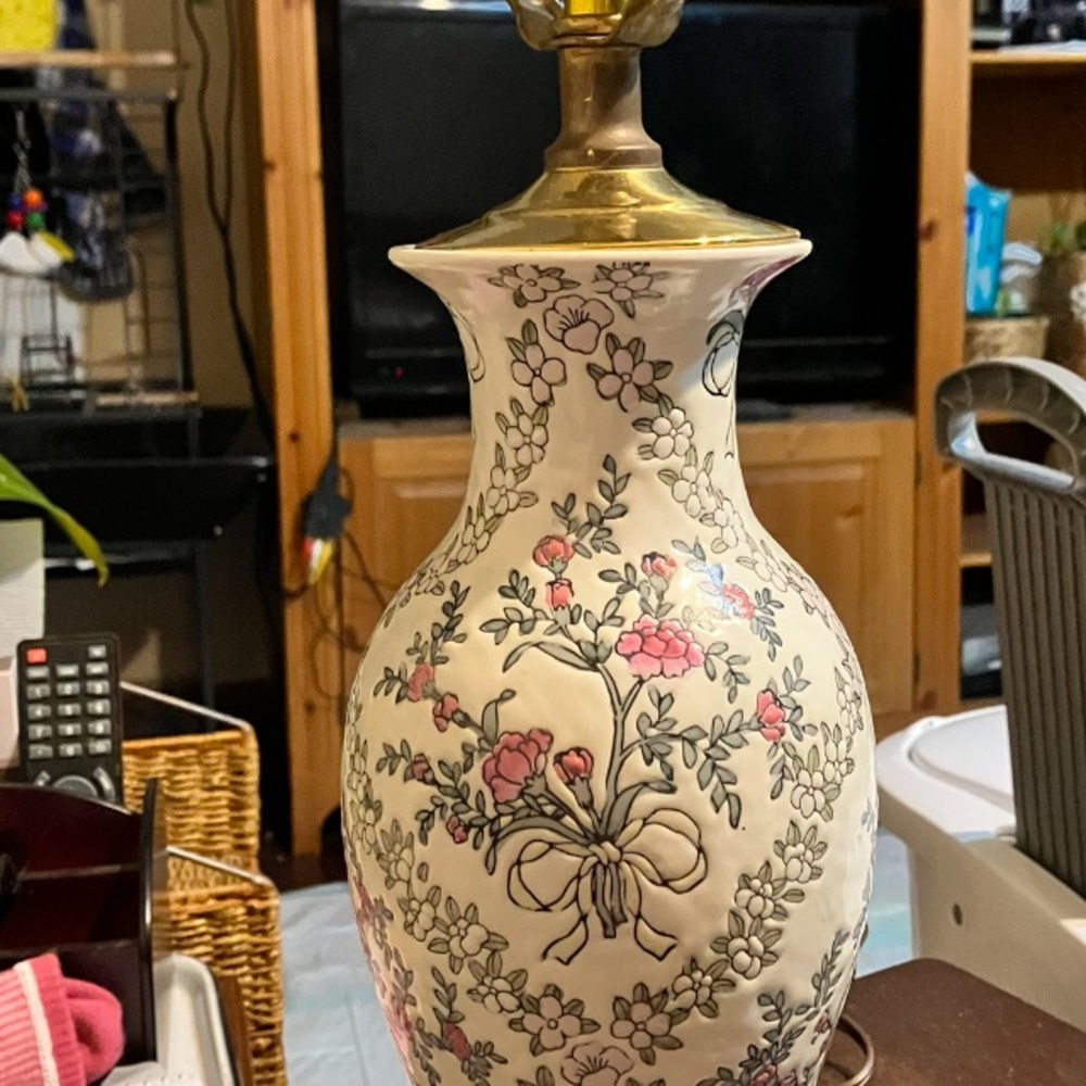 Vintage Bow and floral lamp.   White and Pink Floral Accent Decor.  Ceramic